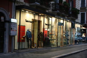 artificial lighting, Bari, evening, eye level view, Italia , mannequin, object, pavement, Puglia, retail, shop, winter