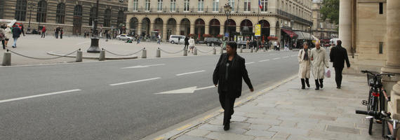 autumn, day, diffuse, diffused light, eye level view, France, front, group, Ile-De-France, natural light, Paris, people, street, walking