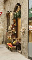 day, eye level view, fruit, Italia , natural light, overcast, shop, Siena, spring, street, Toscana, vegetables