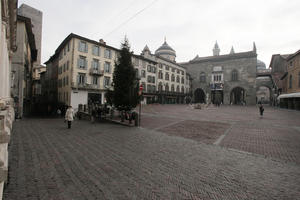 Bergamo, building, day, eye level view, Italia , Lombardia, natural light, overcast, pine, residential, square, tree, winter