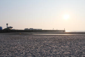 beach, Boulogne-sur-Mer, day, dusk, eye level view, France, Nord-Pas-de-Calais, spring, sunny