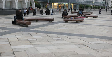 autumn, bench, day, diffuse, diffused light, eye level view, France, group, Ile-De-France, natural light, Paris, pavement, people, sitting