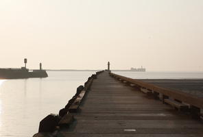 Boulogne-sur-Mer, day, dusk, eye level view, France, Nord-Pas-de-Calais, pier, spring