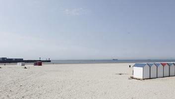 beach, Boulogne-sur-Mer, day, eye level view, France, hut, Nord-Pas-de-Calais, spring, sunny