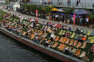 Berlin, Berlin, cafe, day, Deutschland, elevated, furniture, group, object, palm, people, sitting, sunbed, vegetation