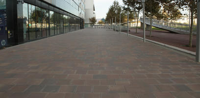 alley, autumn, Barcelona, bright, Cataluña, day, eye level view, pavement, Spain, sunny