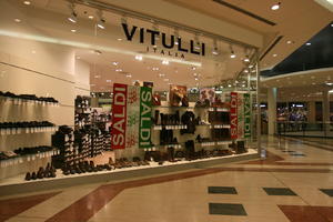 artificial lighting, Bergamo, eye level view, floor, interior, Italia , Lombardia, retail, shop, shopping centre, sign