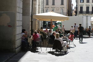 bright, cafe, day, eye level view, furniture, group, Italia , Padova, people, sitting, street, summer, sunny, umbrella, Veneto, walking