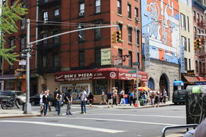 day, eye level view, group, Manhattan, New York, people, retail, street, sunny, The United States, traffic light