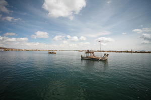 boat, day, eye level view, lake, natural light, Peru, Puno, spring