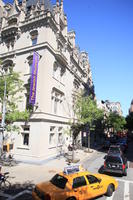 building, car, day, Manhattan, museum, New York, street, sunny, taxi, The United States