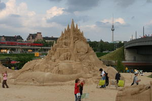 art, Berlin, Berlin, day, Deutschland, elevated, group, people, playground, sculpture