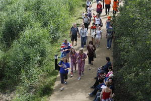 above, alley, casual, crowd, day, England, London, park, people, reed, summer, sunny, The United Kingdom, walking