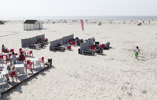 beach, Boulogne-sur-Mer, cafe, chair, day, elevated, France, furniture, Nord-Pas-de-Calais, spring, sunny, table