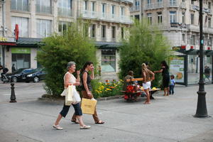 Champagne-Ardenne, city, day, eye level view, France, group, people, shopping, street, summer, Troyes, woman