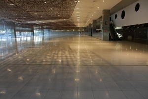 artificial lighting, Barcelona, Cataluña, ceiling, escalator, eye level view, floor, indoor lighting, interior, reflected, Spain