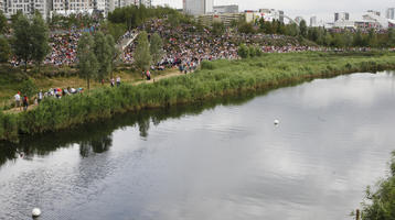 canal, crowd, day, elevated, England, London, park, people, reed, summer, sunny, The United Kingdom