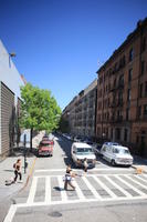 building, car, crossing, day, elevated, Manhattan, New York, people, street, summer, sunny, The United States, tree, van, vegetation, walking