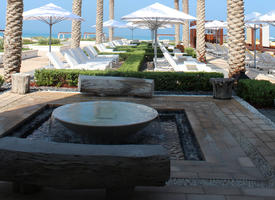 beach, day, direct sunlight, Dubai, Dubayy, eye level view, fountain, hedge, natural light, parasol, sunbed, sunlight, sunny, sunshine, terrace, The United Arab Emirates