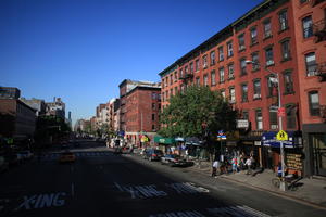 building, car, day, elevated, facade, Manhattan, New York, retail, shop, street, sunny, The United States, tree, vegetation