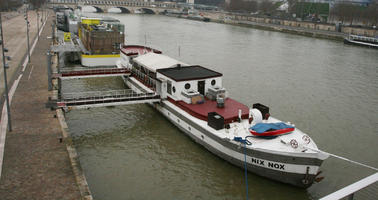 boat, day, elevated, France, Ile-De-France, natural light, Paris, river, winter