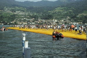 boat, crowd, day, eye level view, Italia , lake, Lombardia, Monte Isola, mountain, platform, summer, sunny, walking