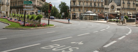 Bourgogne, building, day, Dijon, eye level view, France, sign, street, summer, traffic light