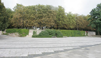 afternoon, Braunschweig, bush, day, Deutschland, eye level view, natural light, Niedersachsen, park, pavement, summer, tree, vegetation