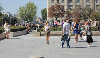 casual, day, eye level view, France, hedge, Ile-De-France, natural light, Paris, park, people, square, summer, sunlight, sunny, tree, walking