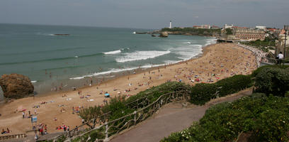 Aquitaine, beach, Biarritz, crowd, day, elevated, France, hedge, people, promenade, railing, seascape, summer, sunbathing, sunny, swimming