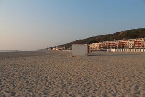 beach, Boulogne-sur-Mer, day, dusk, eye level view, France, golden hour, Nord-Pas-de-Calais, spring, sunny