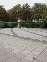 afternoon, Braunschweig, bush, day, Deutschland, eye level view, natural light, Niedersachsen, park, pavement, slate, summer, tree, vegetation