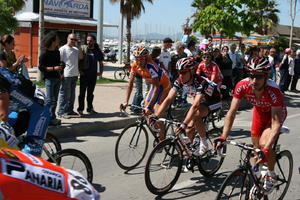 Alghero, bicycle, casual, crowd, cycling, day, eye level view, Italia , people, Sardegna, street, sunny