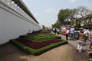 asian, Bangkok, bush, day, eye level view, garden, group, hedge, Krung Thep Mahanakhon, people, shrub, street, summer, sunny, Thailand, tourist, walking