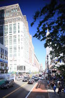 building, car, crowd, day, elevated, facade, Manhattan, New York, people, skyscraper, street, summer, sunny, The United States