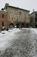 ambient light, building, day, eye level view, Italia , Mondovi, overcast, Piemonte, residential, snow, street, winter