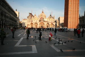 architecture, Basilica San Marco, bird, casual, cathedral, child, day, dusk, eye level view, group, Italia , people, Piazza San Marco, pidgeons, square, Veneto, Venice, winter