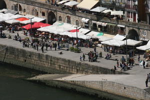 cafe, crowd, day, direct sunlight, elevated, people, Porto, Porto, Portugal, promenade, spring, sunny, umbrella, walking