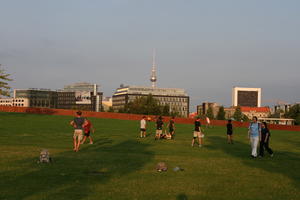 Berlin, Berlin, Deutschland, dusk, eye level view, group, park, people, summer