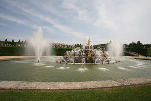 day, eye level view, fountain, France, Ile-De-France, landmarks, object, Palace of Versailles, Paris, park, spring, summer, sunny