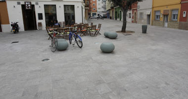 bench, bicycle, cafe, day, Denia, diffuse, diffused light, eye level view, natural light, Spain, spring, square, Valenciana