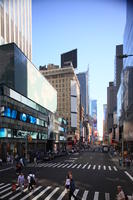 building, child, crossing, day, elevated, facade, glass, group, man, Manhattan, New York, people, skyscraper, street, summer, sunny, The United States, walking