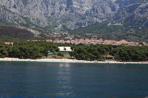 beach, coastline, Croatia, day, eye level view, Makarska, seascape, Splitsko-Dalmatinska, summer, town, tree, vegetation