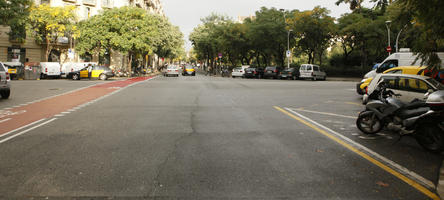 autumn, Barcelona, Cataluña, day, diffuse, diffused light, eye level view, Spain, street